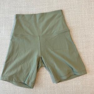 Lululemon 6 inch align shorts - green